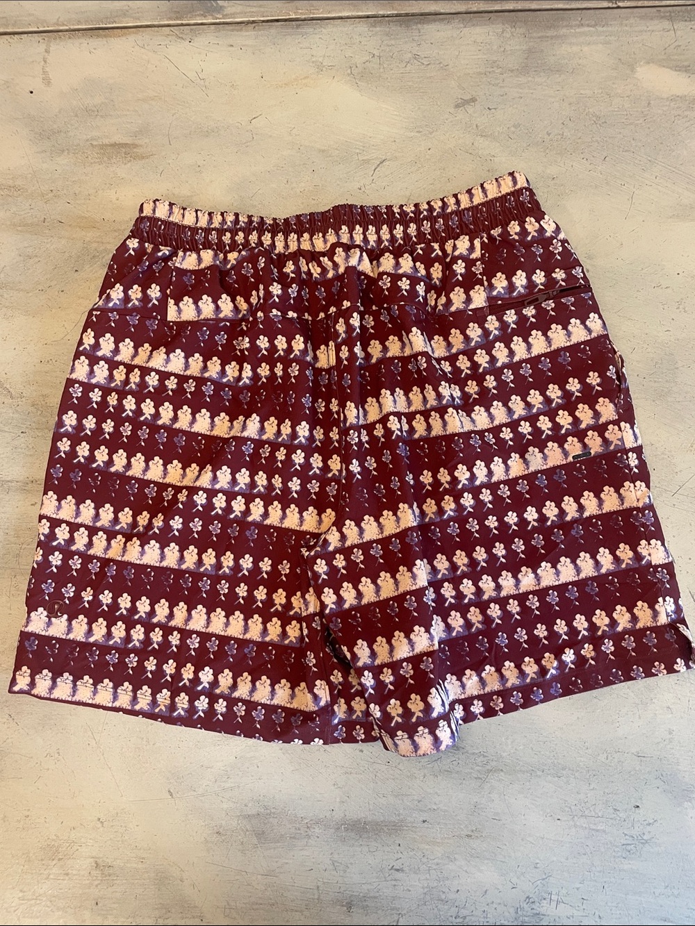 lululemon NWT athletica Men's Burgundy Patterned Athletic Shorts - Picture 7 of 7